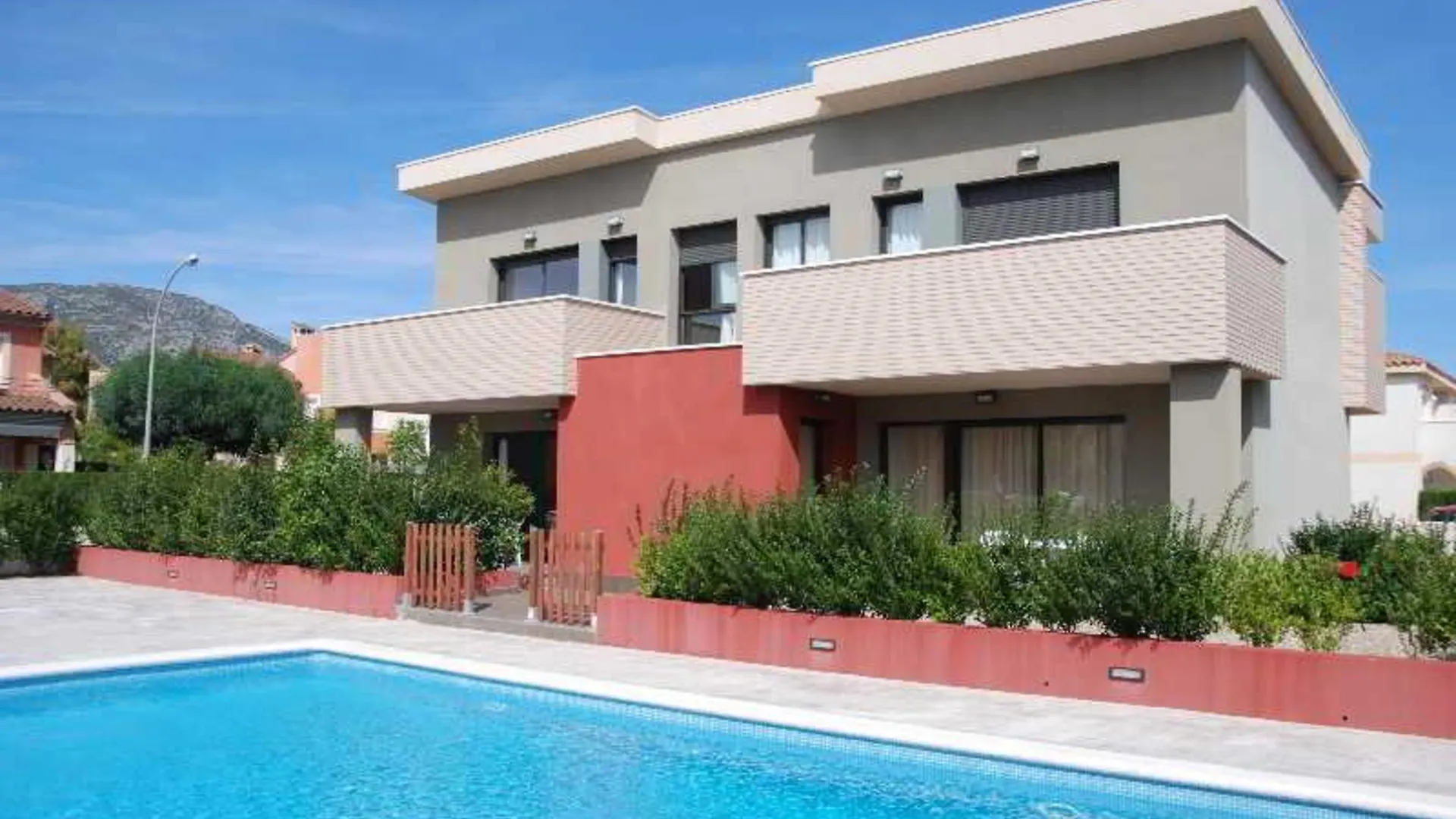 Casas Adosadas En Zona Miami ミアミ・プラトーヤ 0*,  スペイン